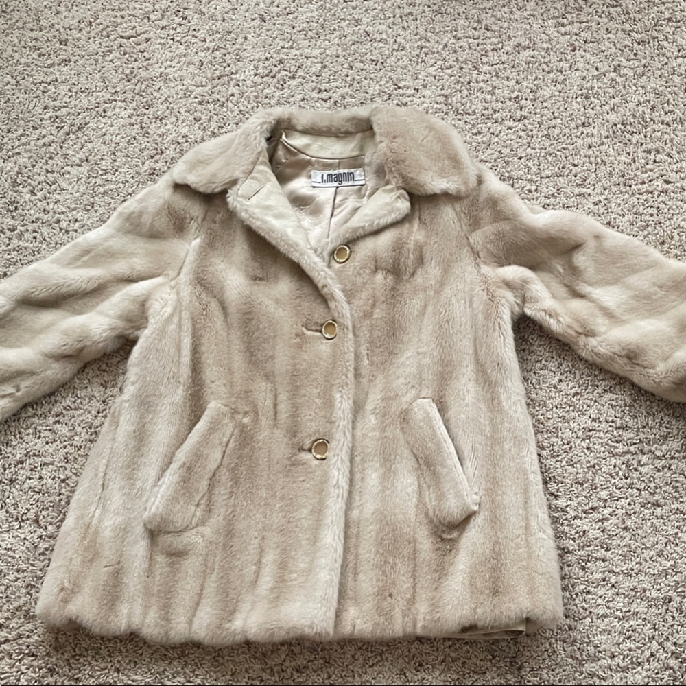 Elegant faux fur coat-vintage